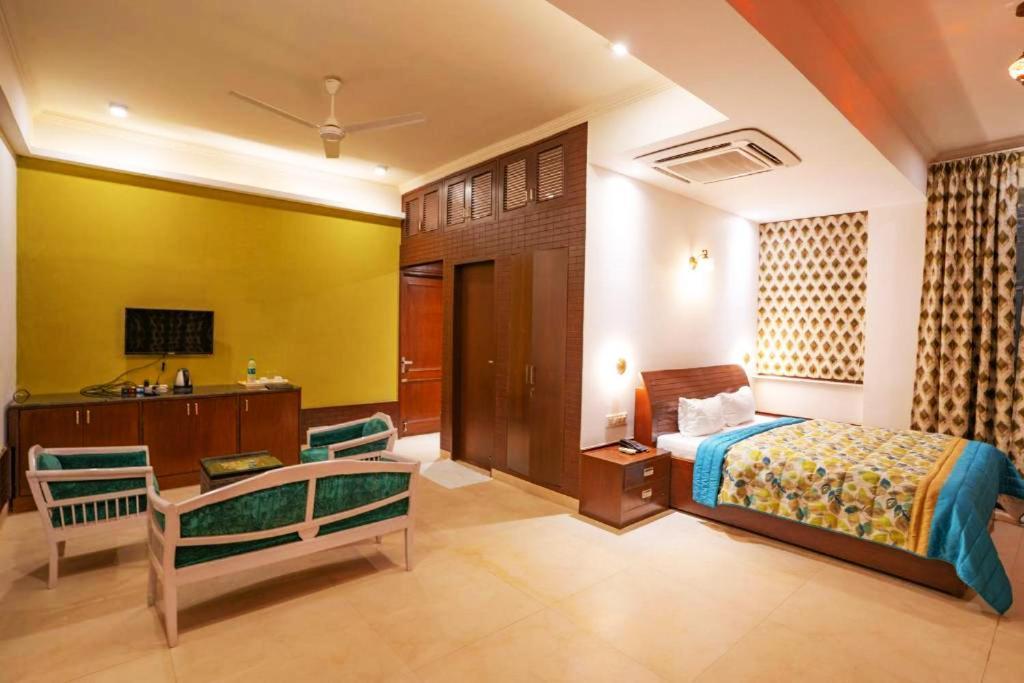 Treehouse Narmade A Riverfront Resort & Spa Narmadapuram Hoshangabad Exterior photo