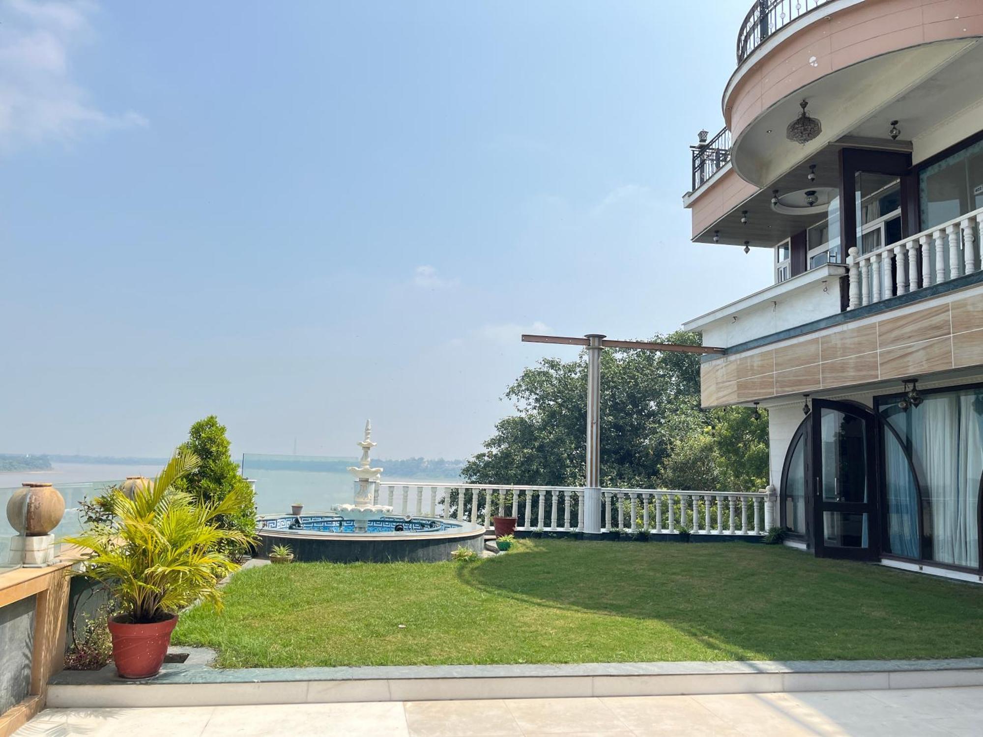 Treehouse Narmade A Riverfront Resort & Spa Narmadapuram Hoshangabad Exterior photo