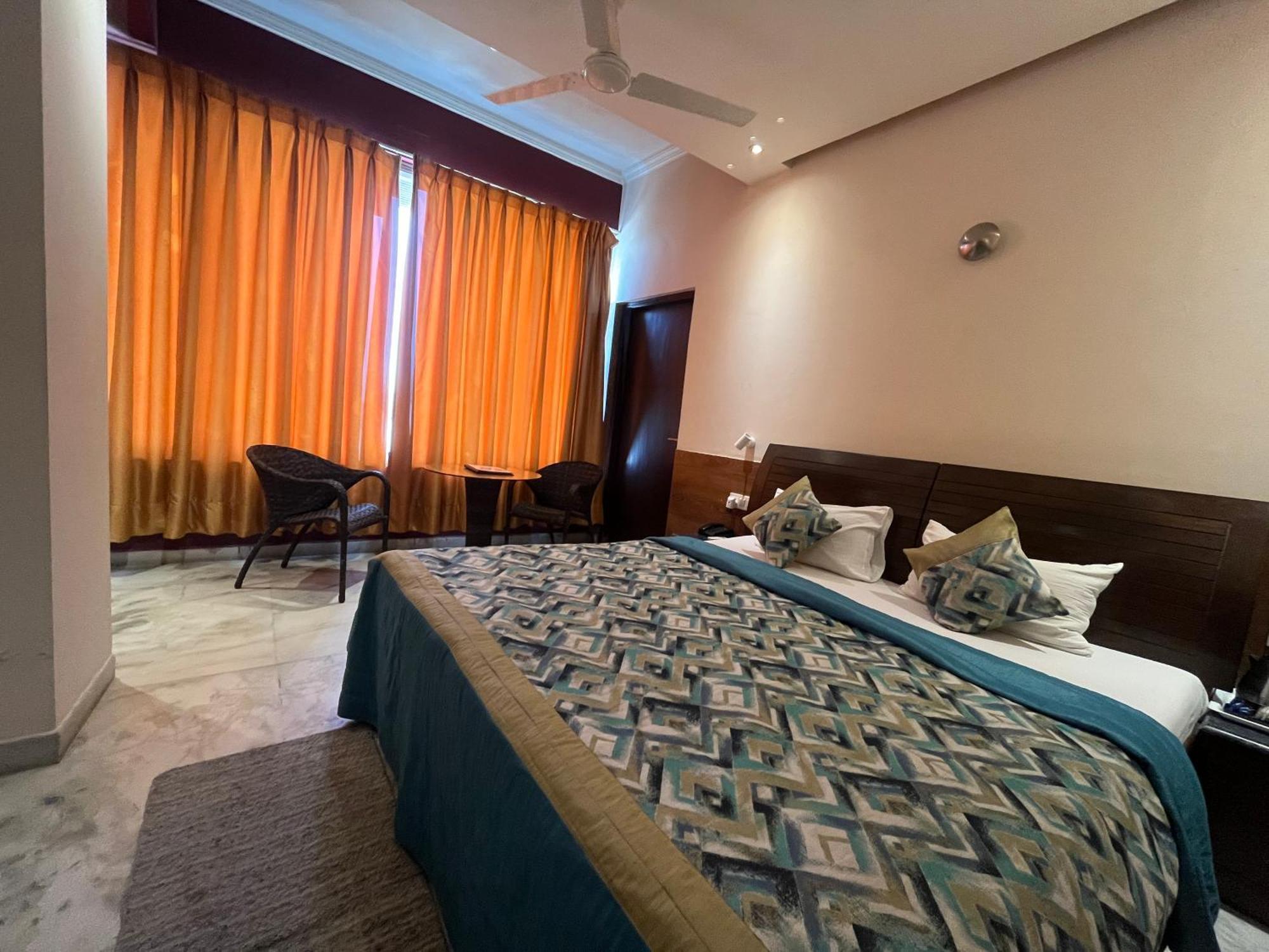 Treehouse Narmade A Riverfront Resort & Spa Narmadapuram Hoshangabad Exterior photo